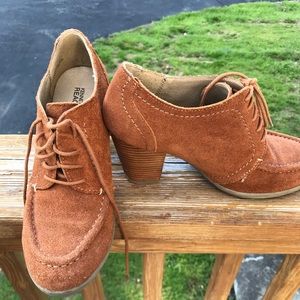 Kenneth Cole suede shoes